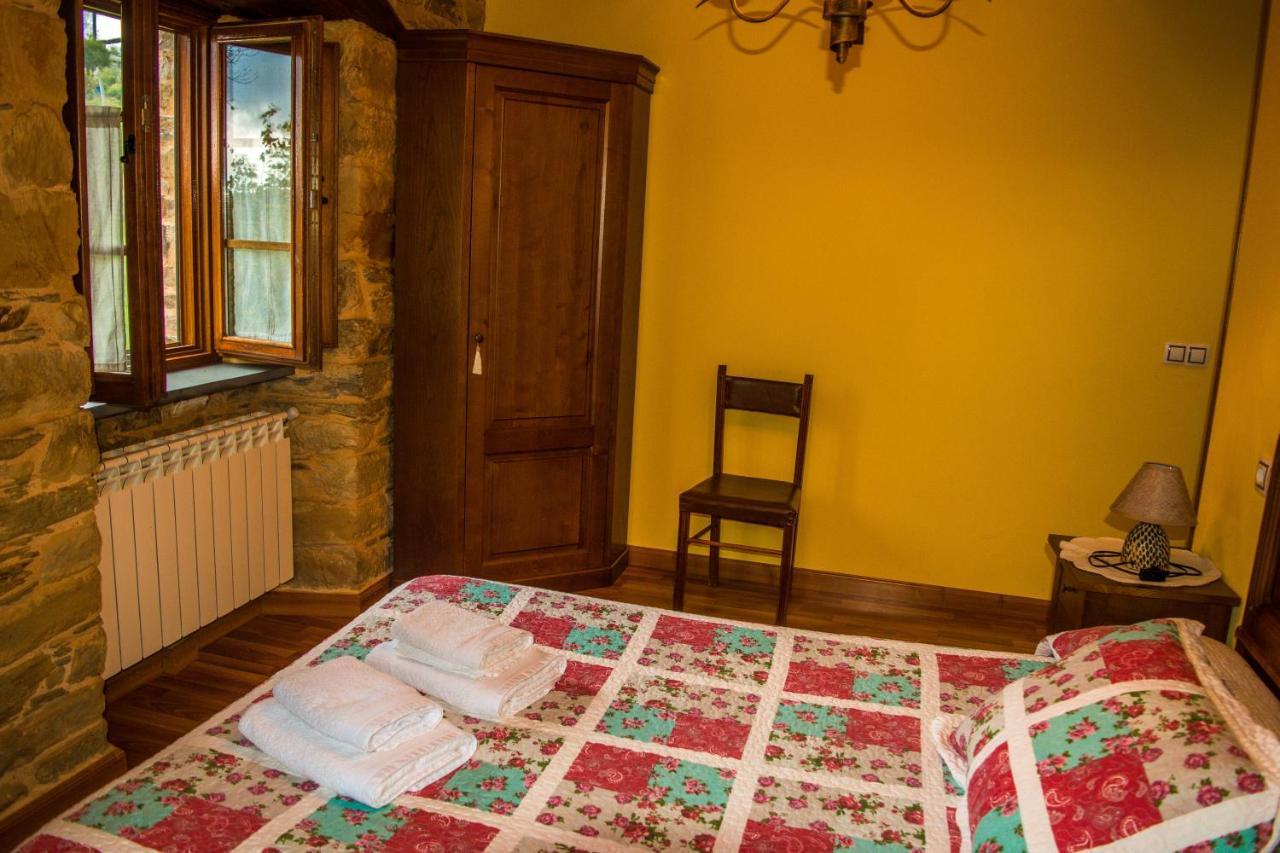 סנטה אאולליה דה אוסקוס Apartamentos Rurales Tia Vicenta מראה חיצוני תמונה