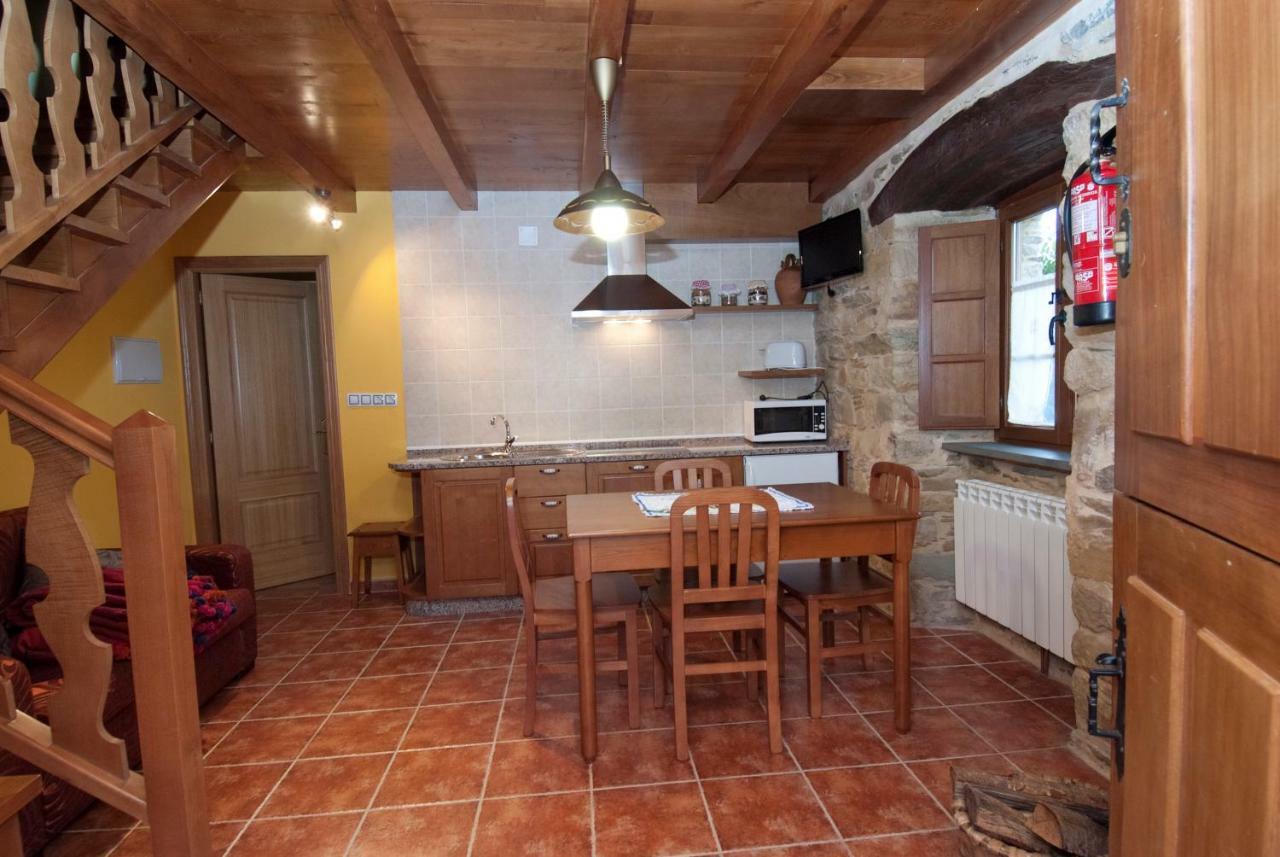 סנטה אאולליה דה אוסקוס Apartamentos Rurales Tia Vicenta מראה חיצוני תמונה